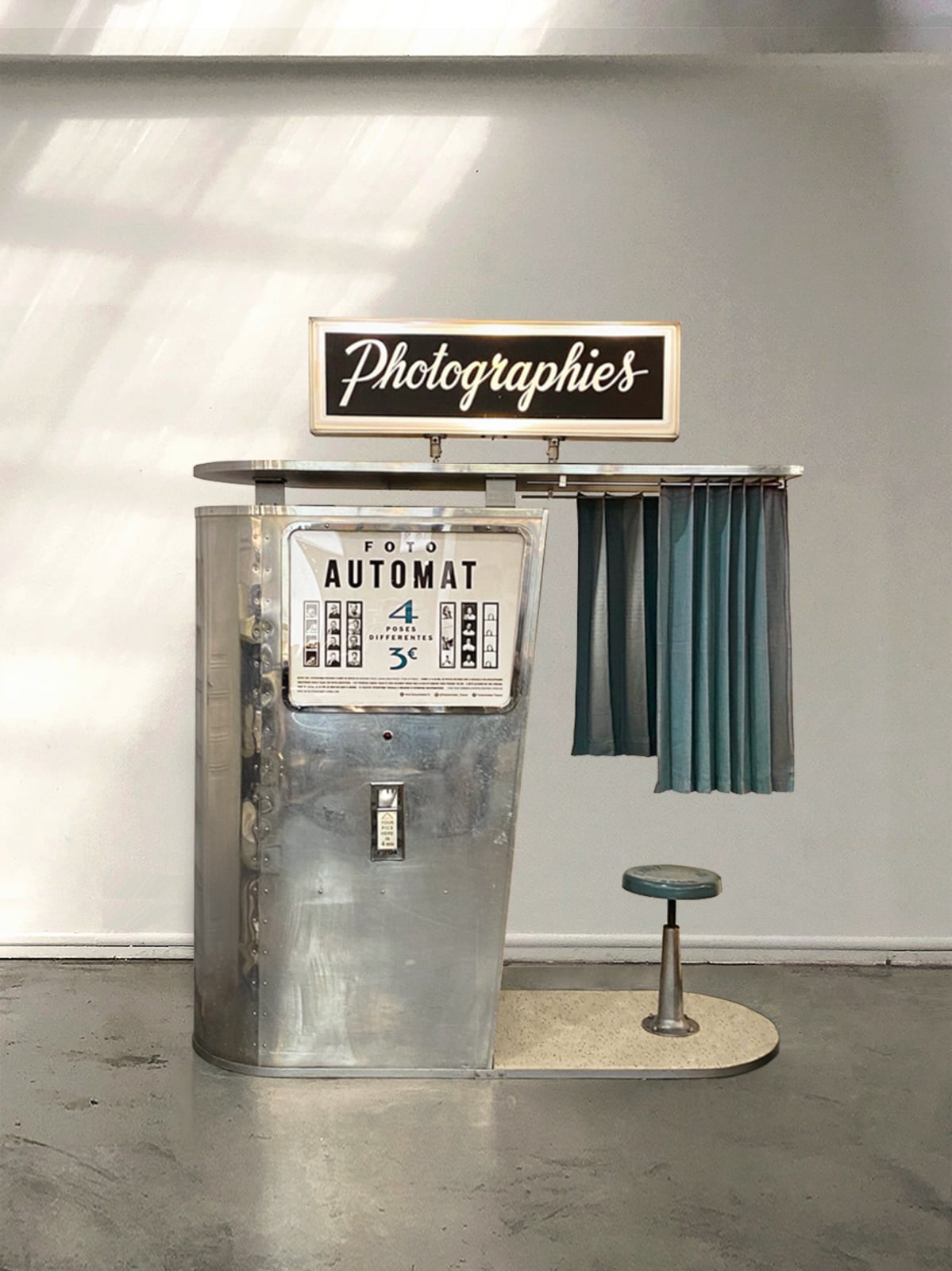 automate à photos restauré, dessiné et réalisé en atelier par l'équipe Fotoautomat 